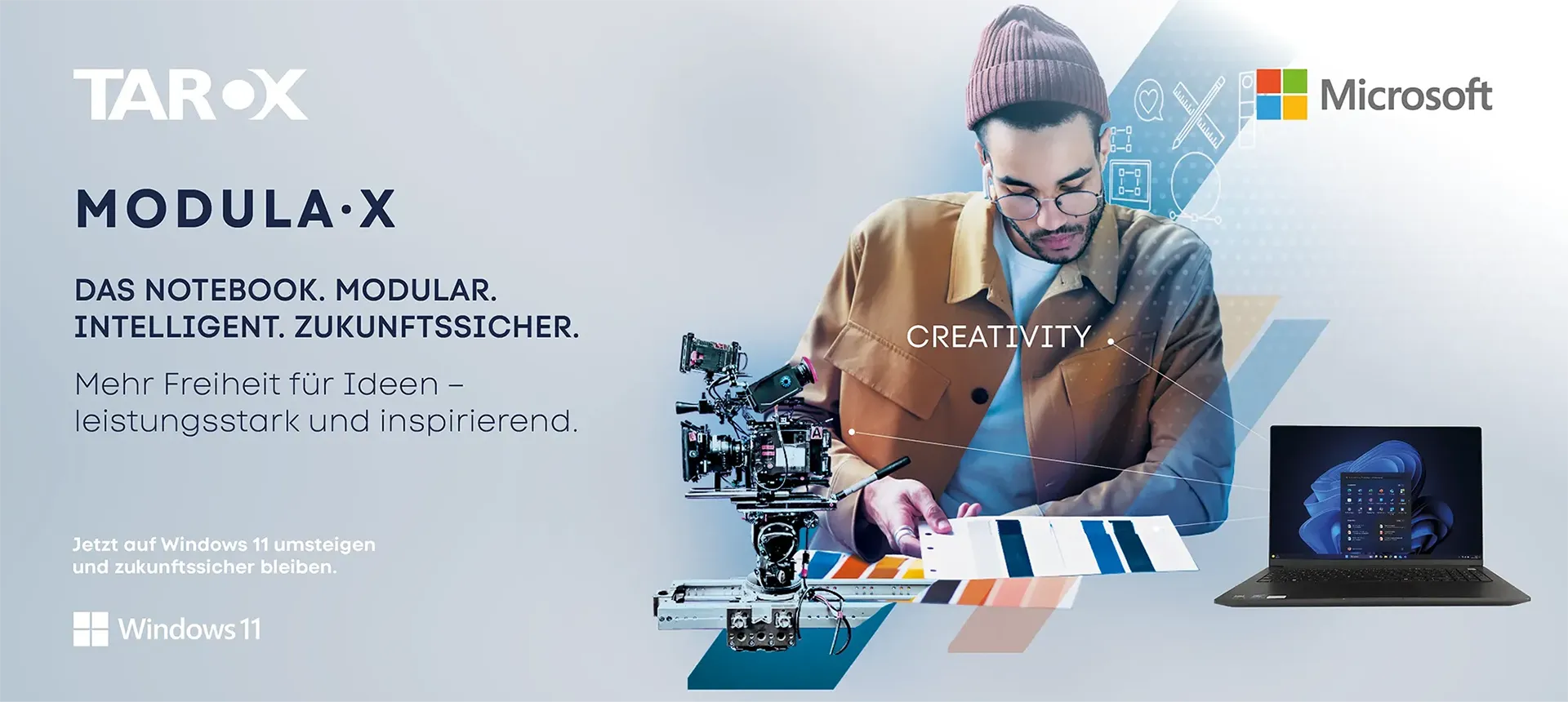 MODULA·X – das Notebook. Modular. Intelligent. Zukunftssicher. Mehr Freiheit für Ideen – leistungsstark und inspirierend. Visual eines jungen Mannes mit Beanie-Mütze und Brille, sowie einer professionellen Kamera auf einem Schienensystem.