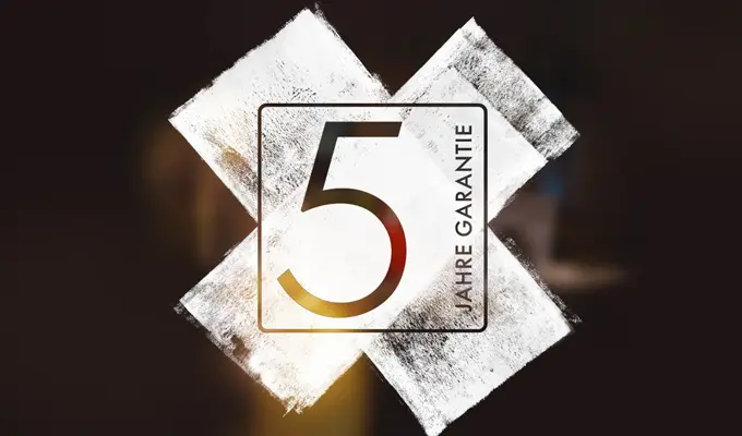 EIZO gewährt fünf Jahre Garantie. EIZO gewährt fünf Jahre Garantie. Visual 5 Jahre Garantie Logo.