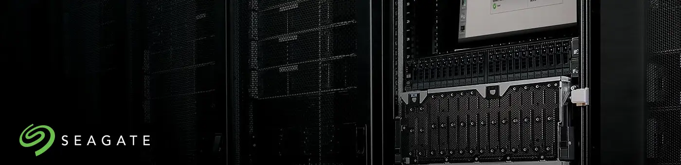 Seagate Enterprise-Lösungen, Business Continuity dank moderner Datensicherheit. Seagate Enterprise-Lösungen, Business Continuity dank moderner Datensicherheit. Visual einer Server-Landschaft auf schwarzem Untergrund.