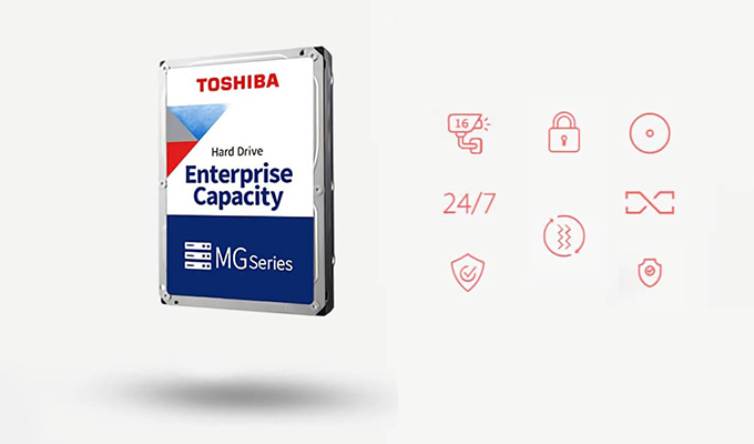 Toshiba MG Serie mit bis zu 18 TB Kapazität. Toshiba MG Serie mit bis zu 18 TB Kapazität. Visual Festplatte auf grauem Hintergrund.