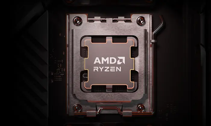 Ein Mainboard der AMD 800-Serie erfüllt alle Wünsche, wenn nur absolute Hochgeschwindigkeit gut genug ist. Ein Mainboard der AMD 800-Serie erfüllt alle Wünsche, wenn nur absolute Hochgeschwindigkeit gut genug ist. Foto einer CPU auf einem Mainboard-Sockel aus der Vogelperspektive.
