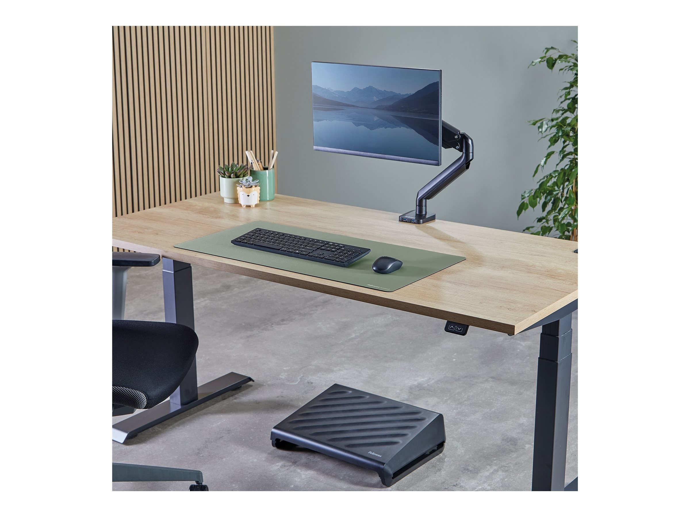 CCS Product Image (Right-angle/2400 x 1800)