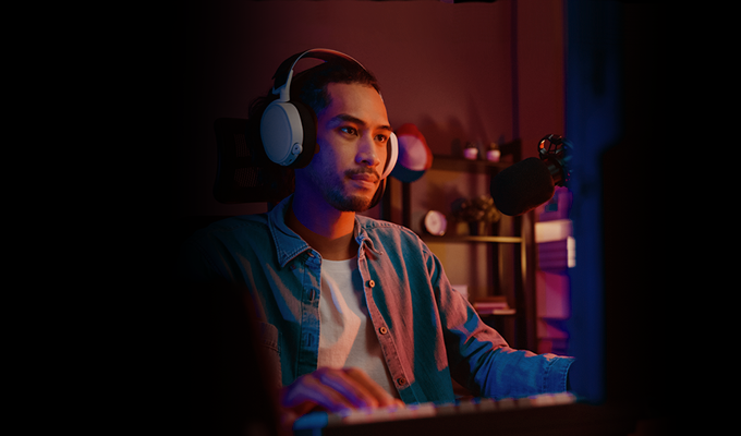 Das Unmögliche möglich machen. Mit AMD Ryzen™ 9000X3D-Serie Prozessoren mit der exklusiven AMD 3D V-Cache™ Technologie. Das Unmögliche möglich machen. Mit AMD Ryzen™ 9000X3D-Serie Prozessoren mit der exklusiven AMD 3D V-Cache™ Technologie. Foto eines Gamers vor, der vor einem Bildschirm sitzt.