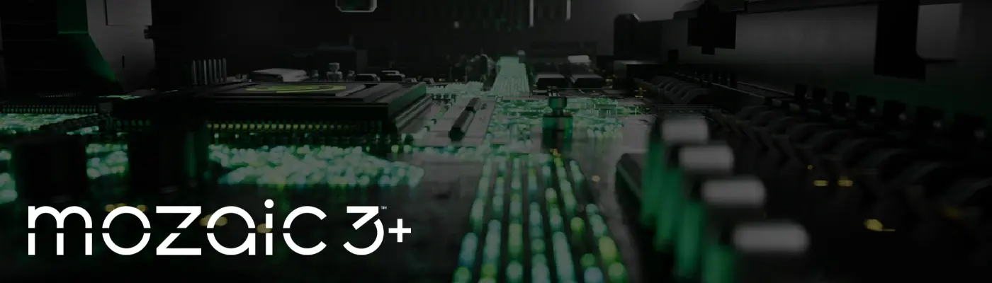 Seagate Mozaic 3+ – die neue Festplatte mit der einzigartigen HAMR-Implementierung. Seagate Mozaic 3+ – die neue Festplatte mit der einzigartigen HAMR-Implementierung. Visual eines Mainboards mit angeschlossener Festplatte in Schwarz-Grün Tönen.