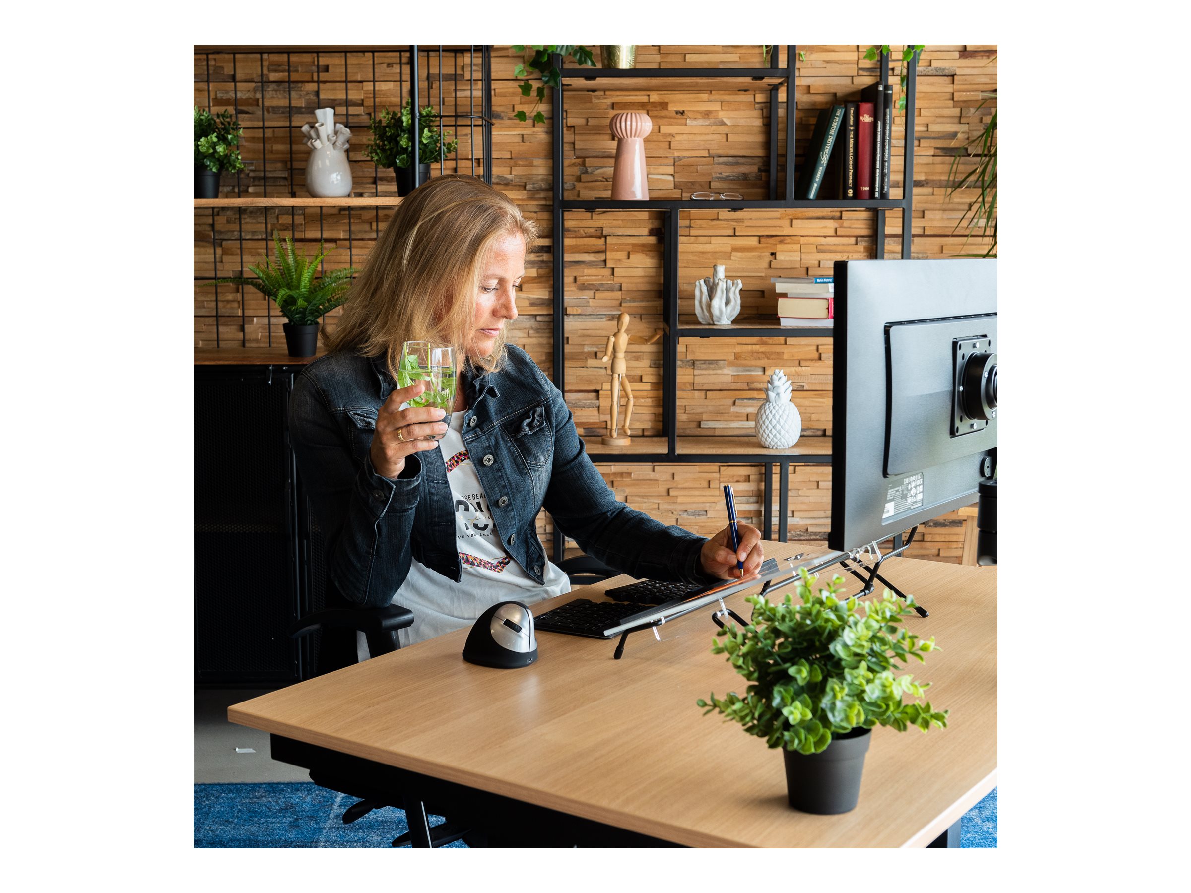 CCS Product Image (Right side/2400 x 1800)